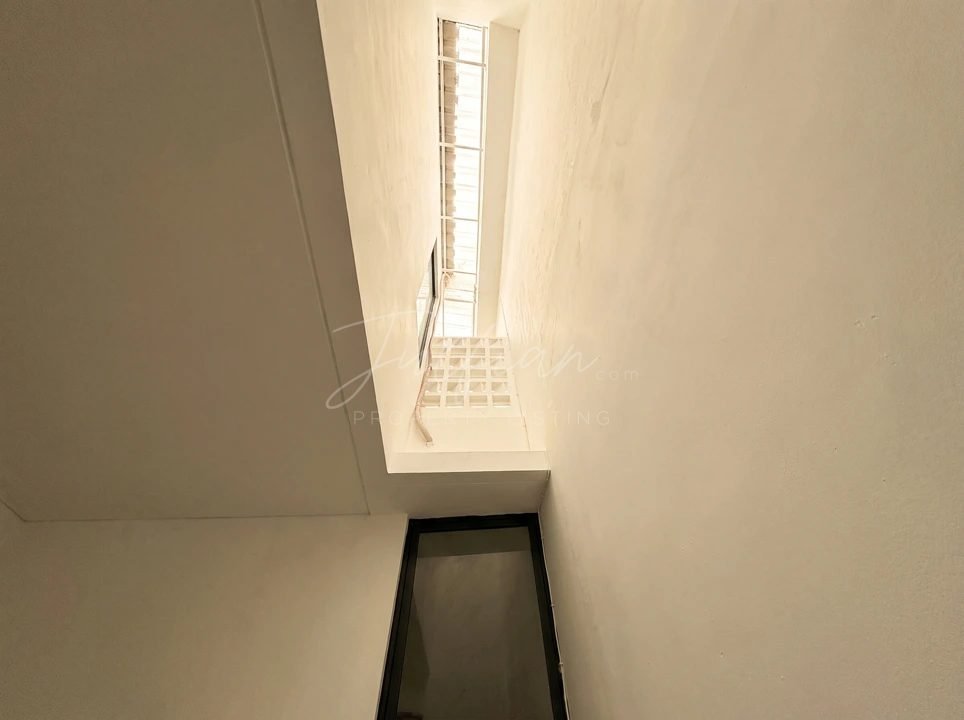Rumah 2 Lantai Giantara Serpong City Cluster Nerin Sudah Renov - Foto 9